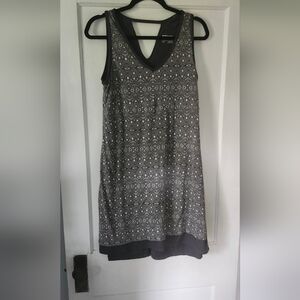 Marmot Larissa Dress Women’s Size L Athletic Summer Stretch V Neck Black White